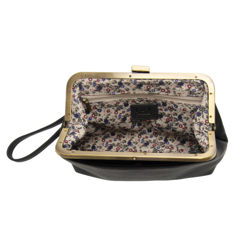 Vivie Clutch Handbag