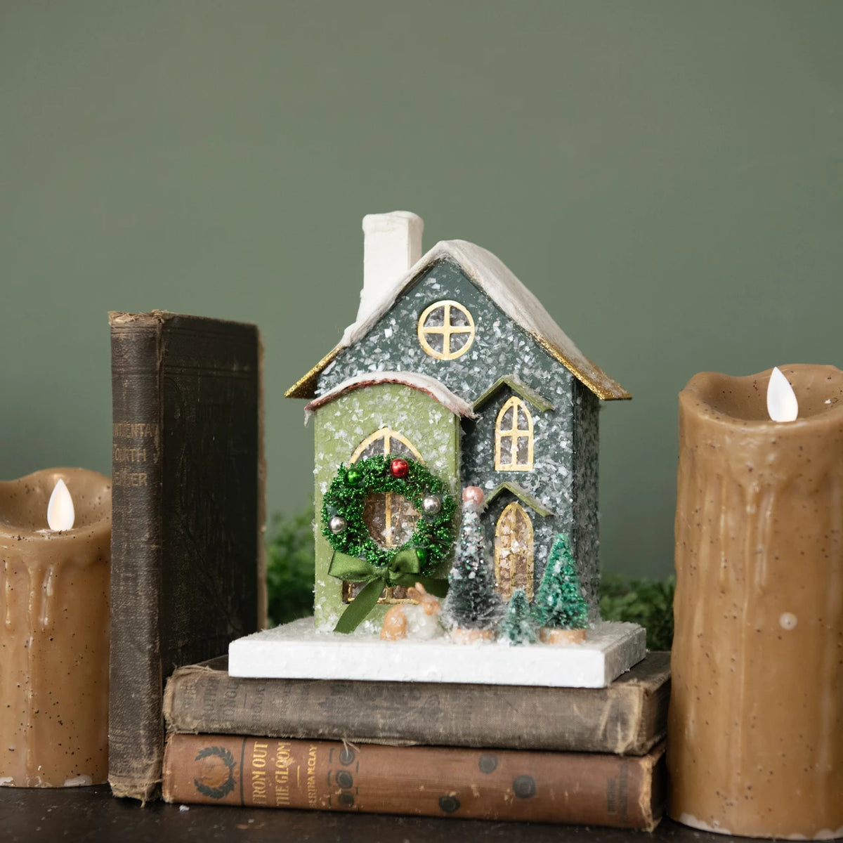 Lighted 7.5" Green HOUSE