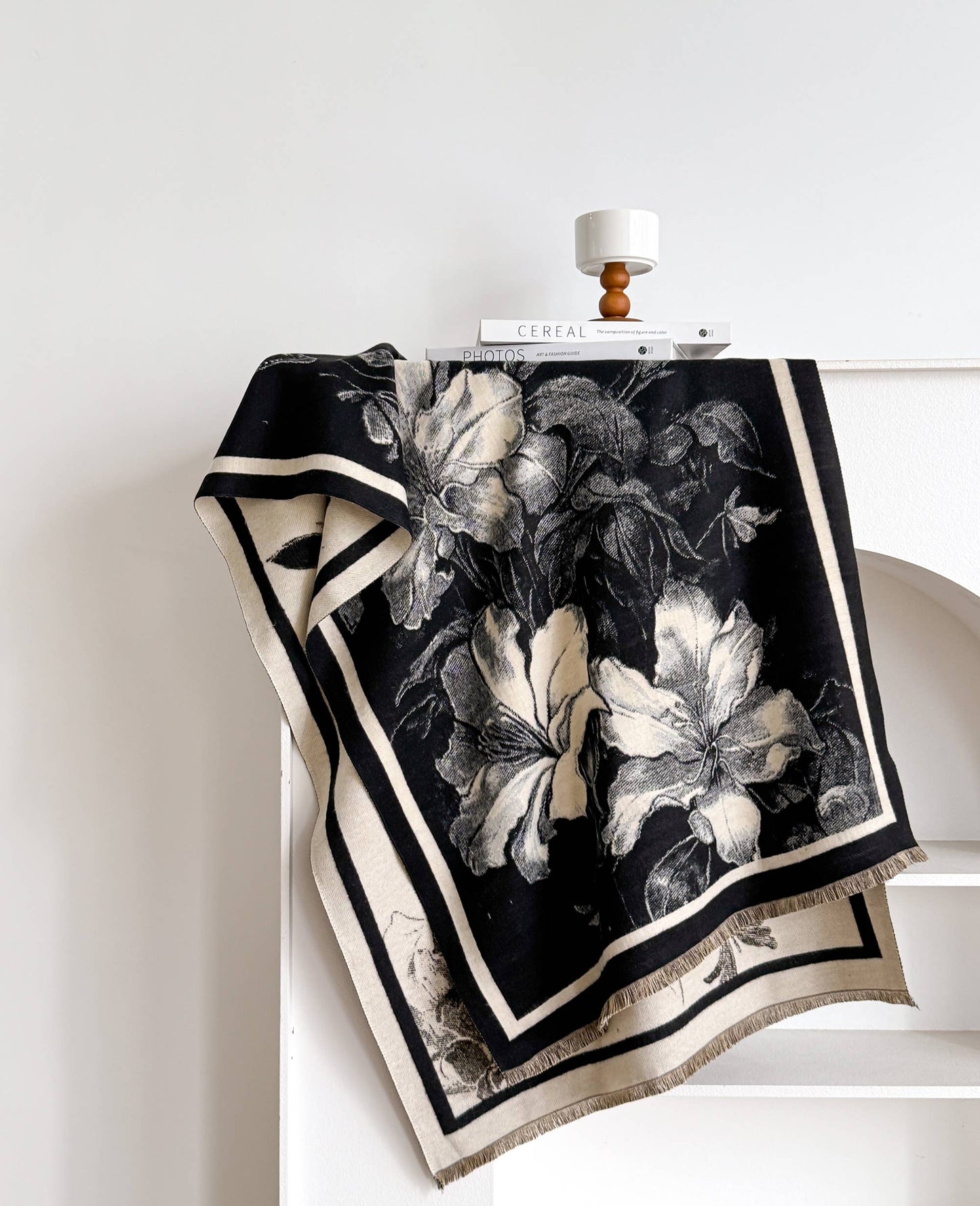 Black / White Opening Flower Reversible Wrap