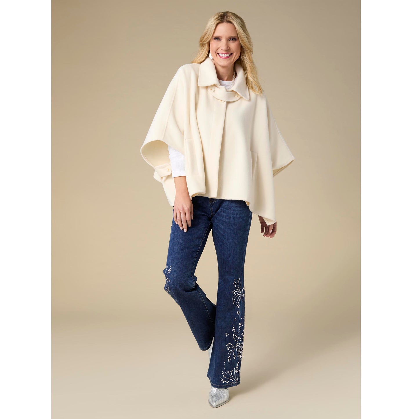 Londyn Short Wrap with Collar