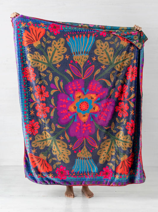 Double-Sided Cozy Throw Blanket - Pink Folk Flower