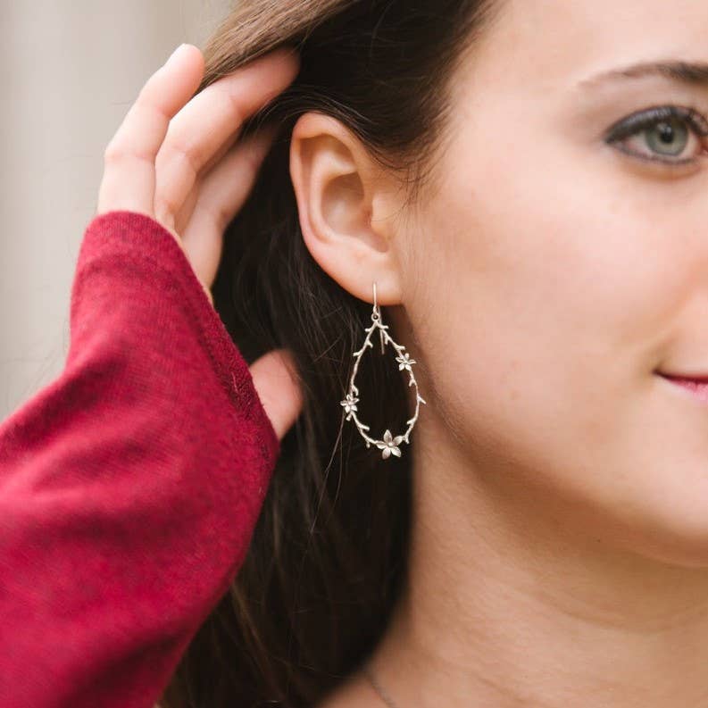 A Pocket of Posies - Twig and Flower Hoop Earrings: Gold